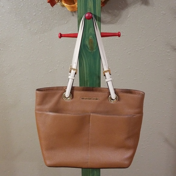 Michael Kors Handbags - Michael Kors purse